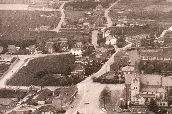 Centrum (voor de dorpsherwaardering) na 1977.